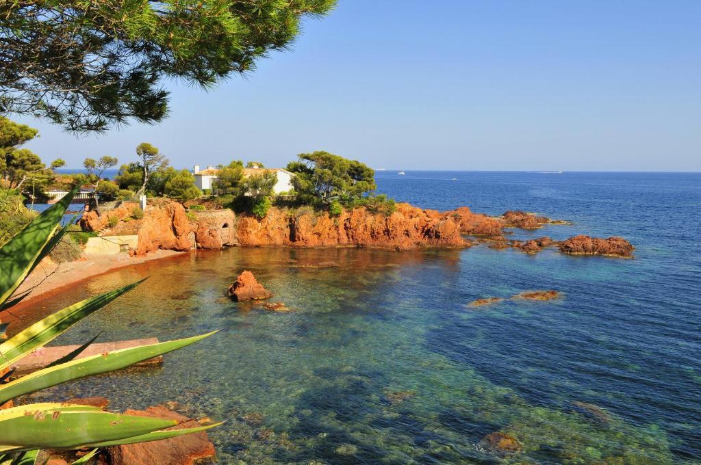 Hotel Mileade Mediterranee - Port-Fréjus Exteriör bild